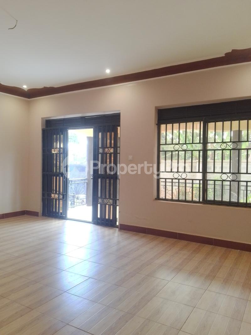4 bedroom Bungalow Apartment for sale Seeta lumuli  Mukono Mukono Central - 6