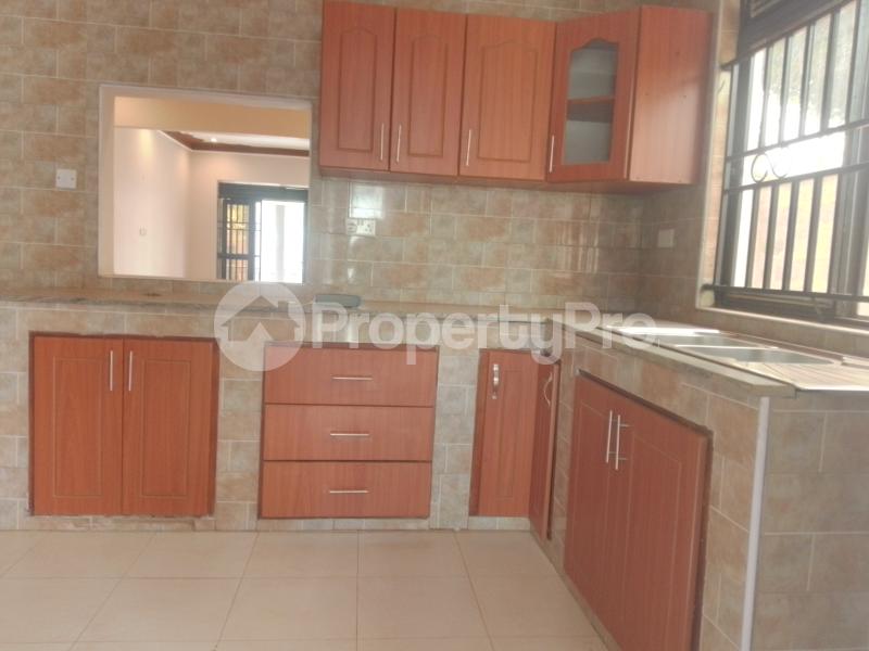 4 bedroom Bungalow Apartment for sale Seeta lumuli  Mukono Mukono Central - 12