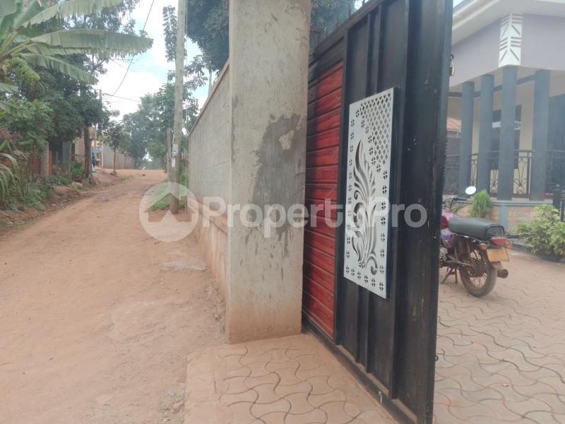 4 bedroom Bungalow Apartment for sale Seeta lumuli  Mukono Mukono Central - 2