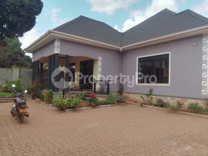 4 bedroom Bungalow Apartment for sale Seeta lumuli  Mukono Mukono Central - 3