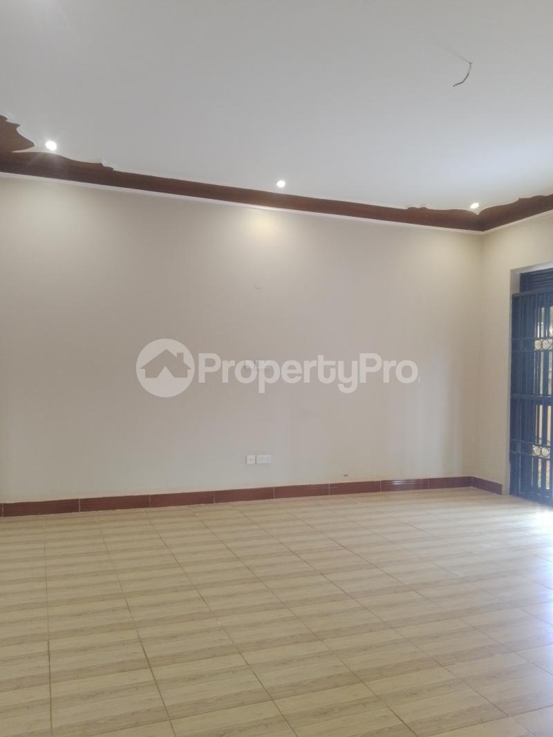 4 bedroom Bungalow Apartment for sale Seeta lumuli  Mukono Mukono Central - 7