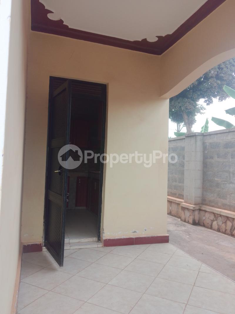 4 bedroom Bungalow Apartment for sale Seeta lumuli  Mukono Mukono Central - 11