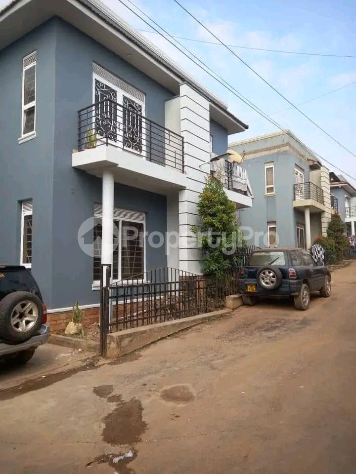 4 bedroom Apartment for sale Kira road  Kira Wakiso Central - 4