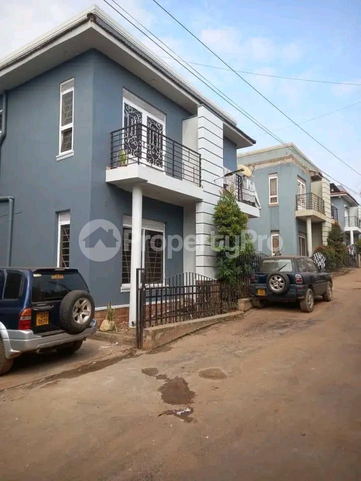 4 bedroom Apartment for sale Kira road  Kira Wakiso Central - 1