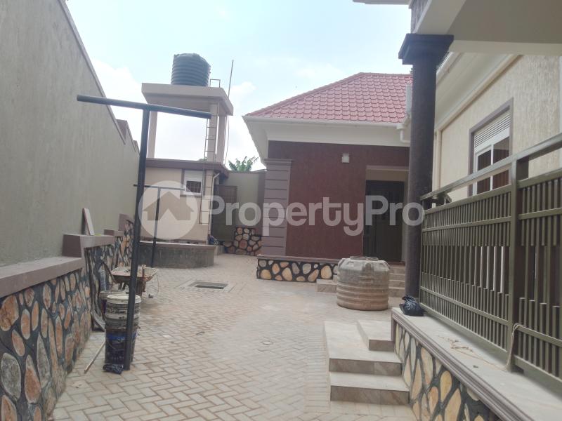 4 bedroom Bungalow Apartment for sale Namugongo town  Kampala Central - 2