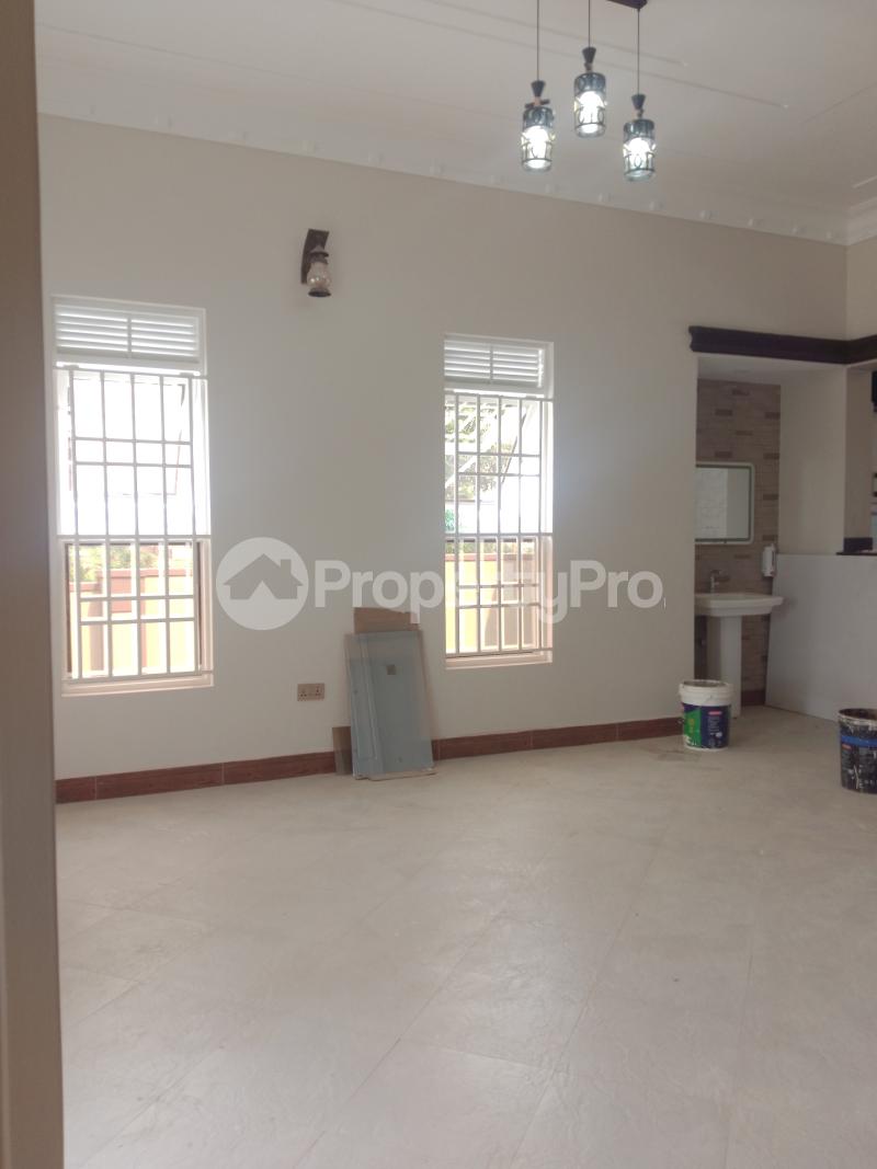 4 bedroom Bungalow Apartment for sale Namugongo town  Kampala Central - 11