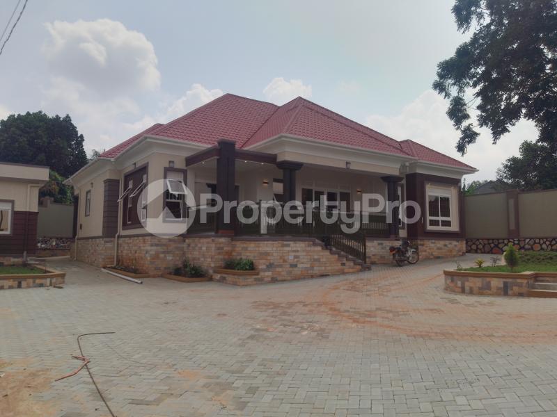 4 bedroom Bungalow Apartment for sale Namugongo town  Kampala Central - 0