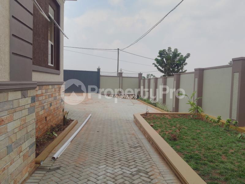 4 bedroom Bungalow Apartment for sale Namugongo town  Kampala Central - 1