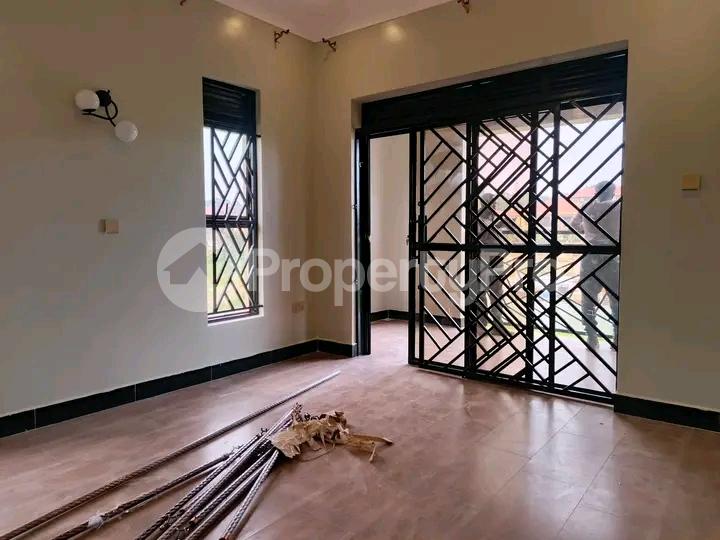 1 bedroom mini flat  Apartment Block Apartment for rent Naalya road  Kampala Central Kampala Central - 5