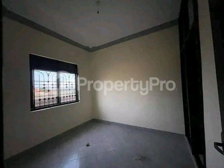 1 bedroom mini flat  Apartment Block Apartment for rent gayaza road Gayaza Wakiso Central - 3