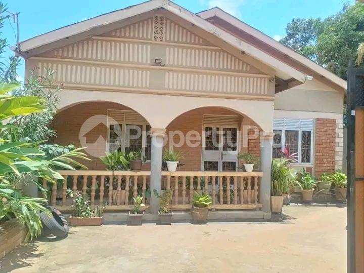 3 bedroom Bungalow Apartment for sale Seeta  Kampala Central Kampala Central
