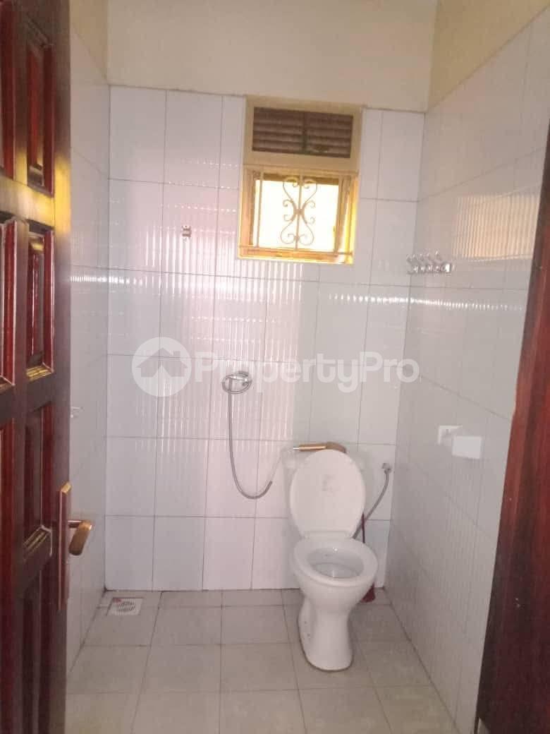 2 bedroom Apartment Block Apartment for rent namugongo road Wakiso Central - 16