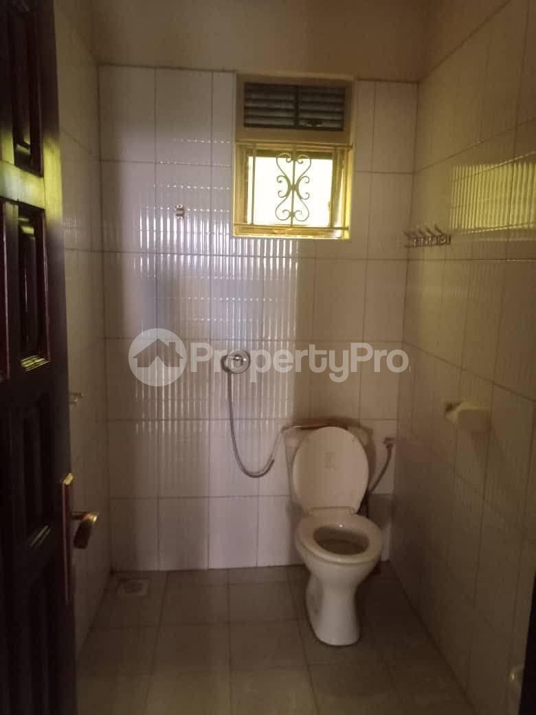 2 bedroom Apartment Block Apartment for rent namugongo road Wakiso Central - 6