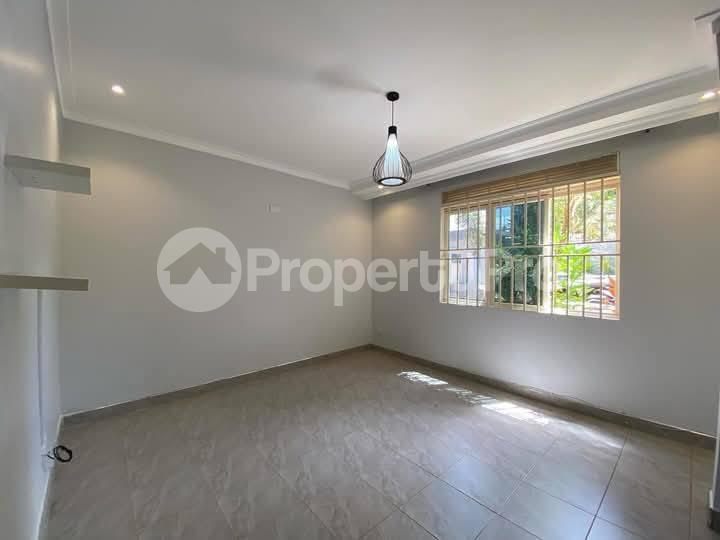 1 bedroom mini flat  Apartment Block Apartment for rent kisaasi road Kisaasi Kampala Central - 11