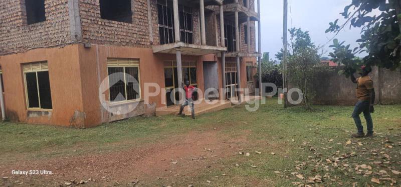 3 bedroom Apartment Block Apartment for sale Salama road Munyonyo  Munyonyo Kampala Central - 1