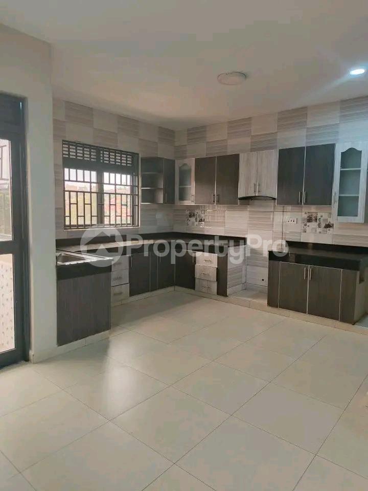 3 bedroom Apartment Block Apartment for rent Kisaasi  Kampala Central - 2