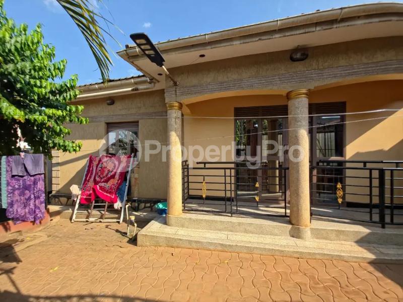 3 bedroom Villa for sale Kisasi kulambiro road  Kampala Central Kampala Central - 1