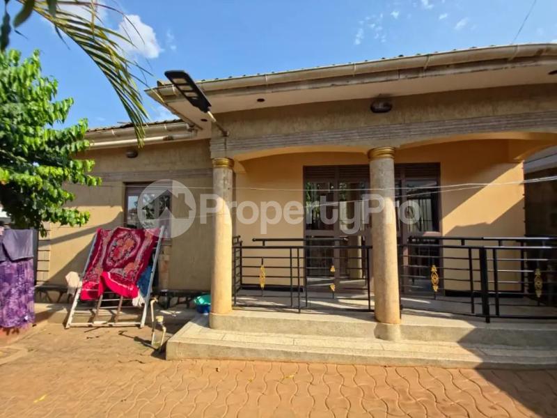 3 bedroom Villa for sale Kisasi kulambiro road  Kampala Central Kampala Central - 3