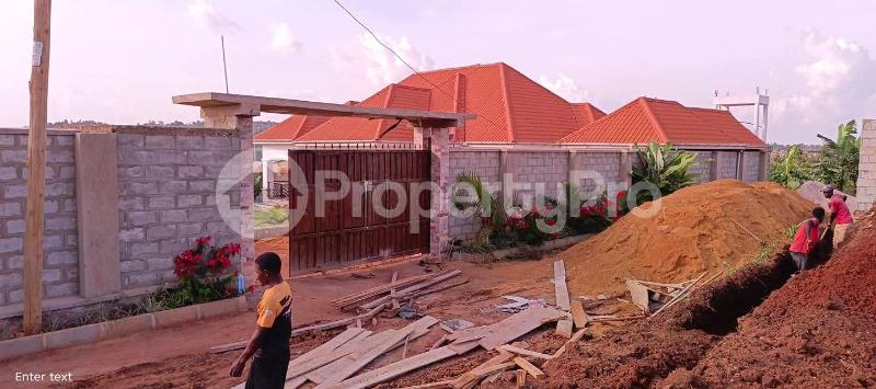 4 bedroom Villa for sale Kasangati matuga road  Kawempe Wakiso Central - 6