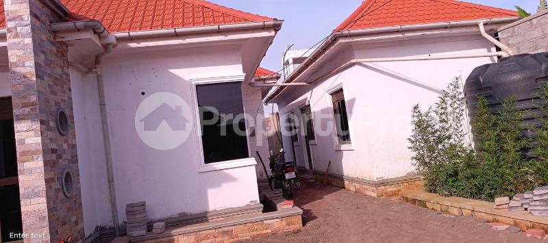4 bedroom Villa for sale Kasangati matuga road  Kawempe Wakiso Central - 7