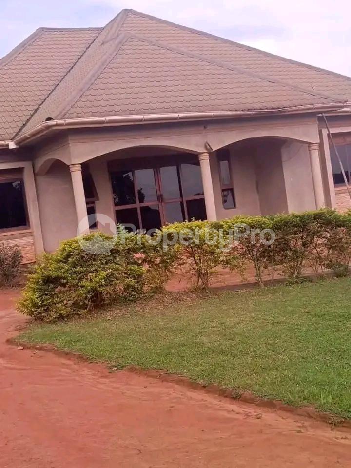 4 bedroom Bungalow Apartment for sale Kira  Kampala Central Kampala Central - 0