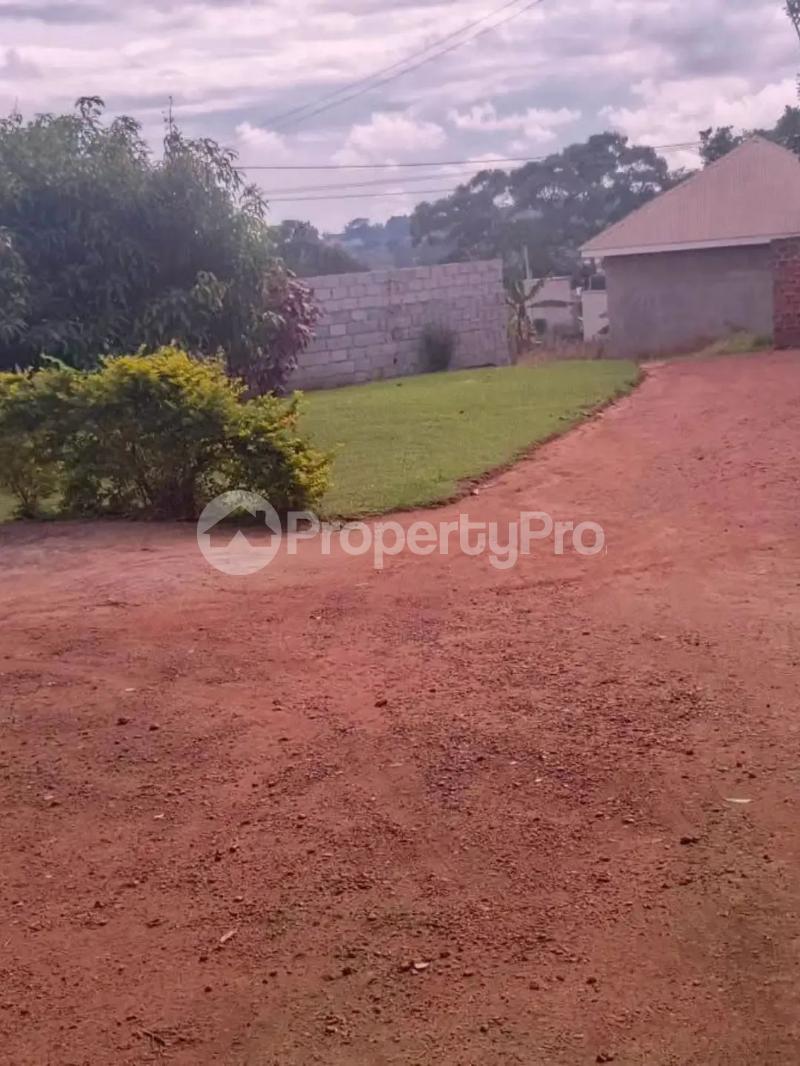 4 bedroom Villa for sale Kasangati kiti  Kawempe Wakiso Central - 4
