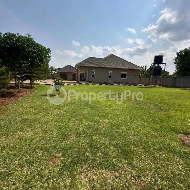4 bedroom Villa for sale Mukono nakifuma kabembe Mukono Central - 0