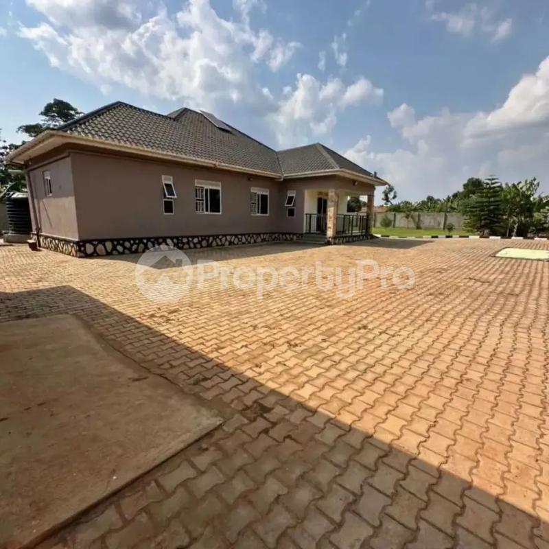 4 bedroom Villa for sale Mukono nakifuma kabembe Mukono Central - 2