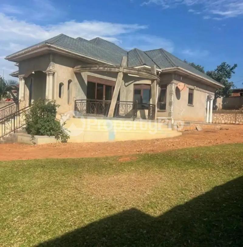 4 bedroom Villa for sale Kira nakwero  Kira Wakiso Central - 0