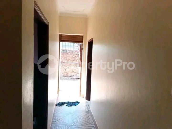 4 bedroom Bungalow Apartment for sale Mukono kyeteme Mukono Mukono Central - 5