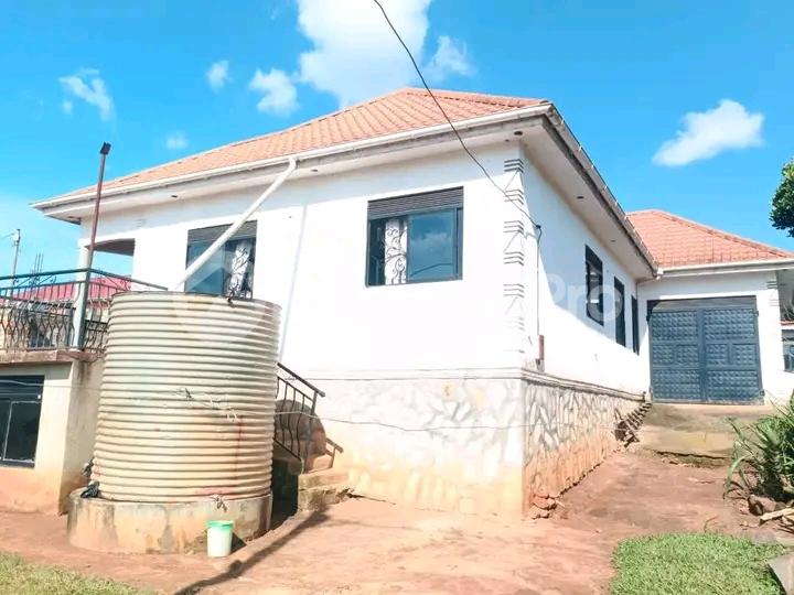 2 bedroom Bungalow Apartment for sale Seeta bajjo  Bajo Mukono Central - 3