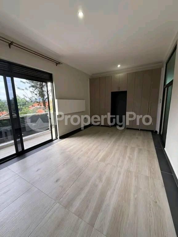 3 bedroom Apartment Block Apartment for rent bunga Kampala Central - 1