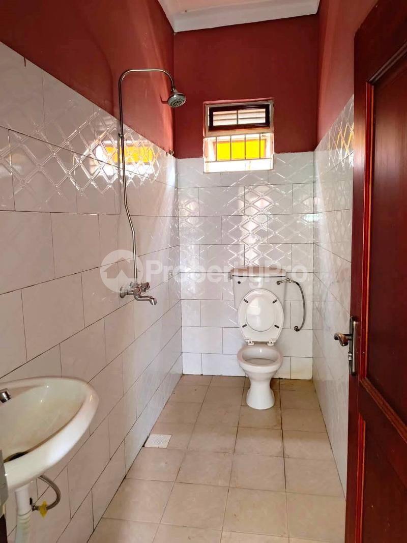1 bedroom mini flat  Bungalow Apartment for rent namugongo road Wakiso Central - 8