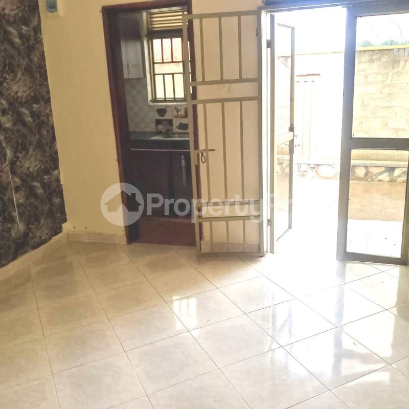 1 bedroom mini flat  Bungalow Apartment for rent namugongo road Wakiso Central - 6