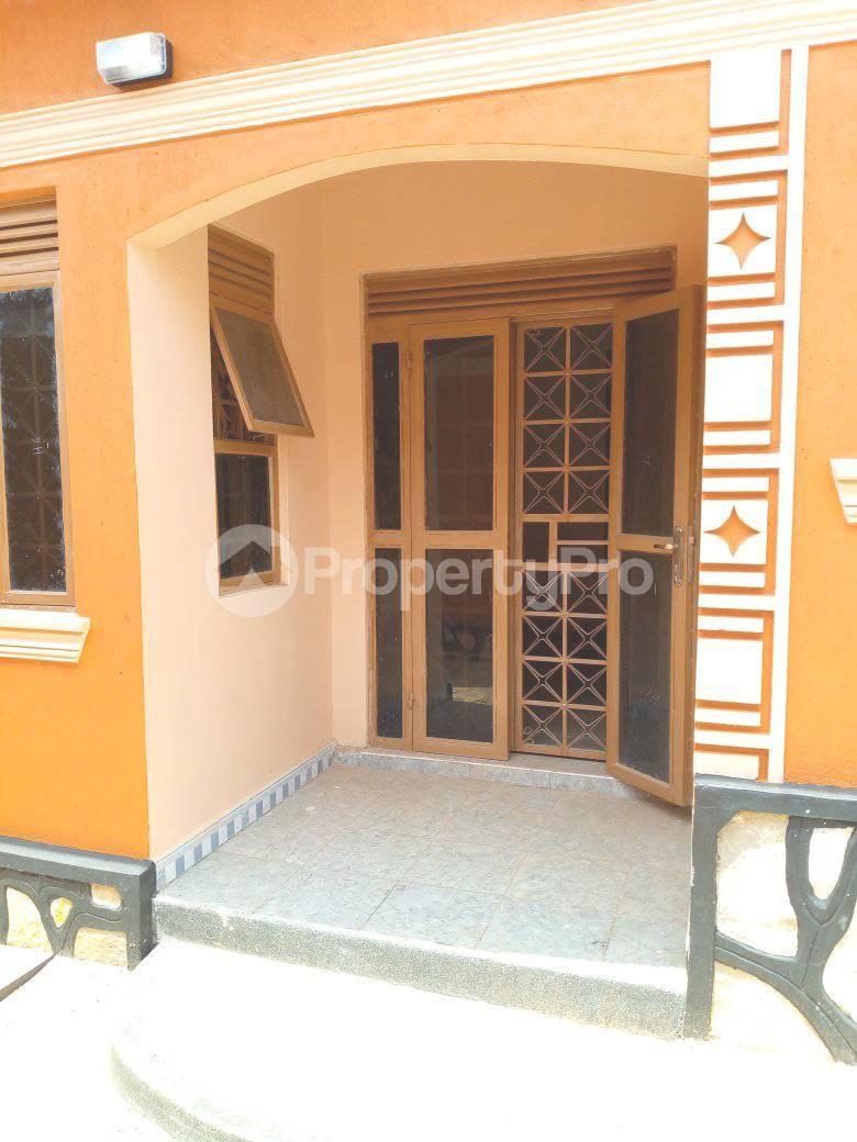 1 bedroom mini flat  Bungalow Apartment for rent gayaza road Gayaza Wakiso Central - 5