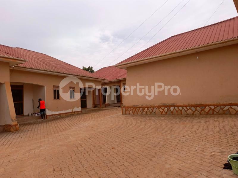 1 bedroom mini flat  Bungalow Apartment for rent namugongo road Wakiso Central - 4
