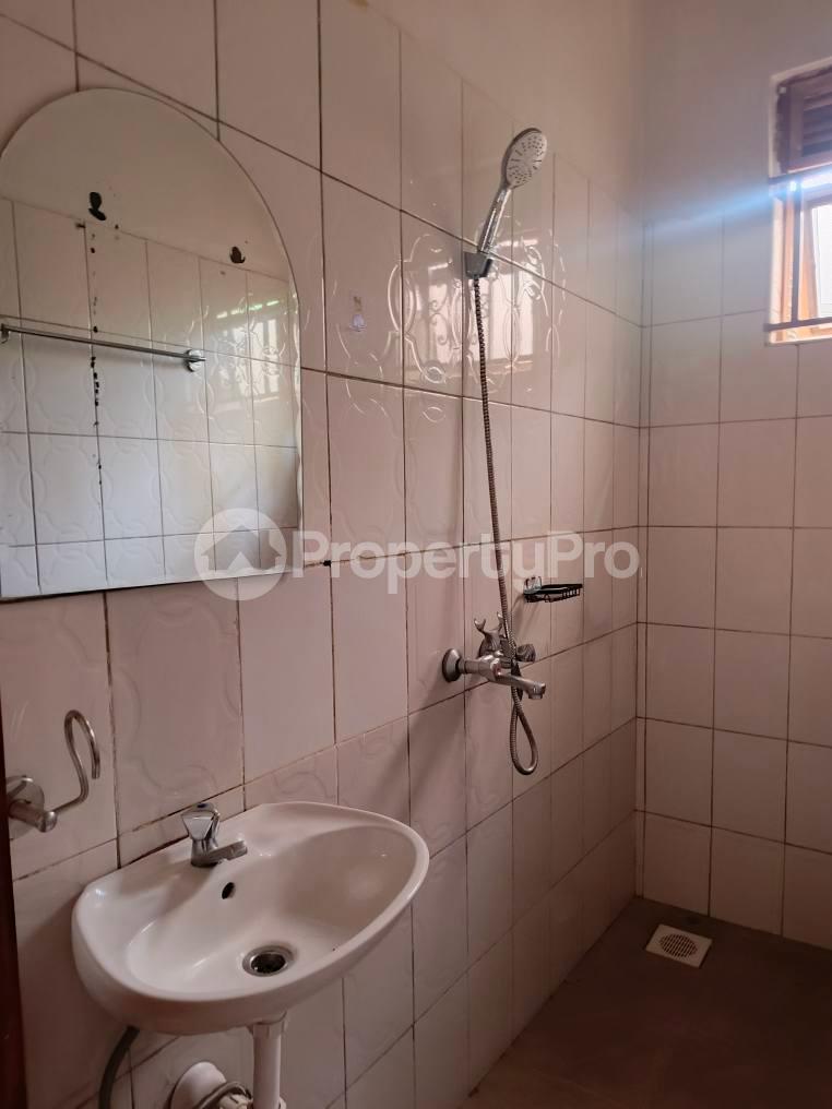 1 bedroom mini flat  Bungalow Apartment for rent namugongo road Wakiso Central - 2