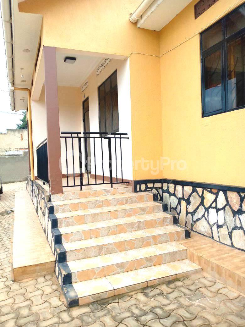 2 bedroom Bungalow Apartment for rent kasangati road Wakiso Central - 6