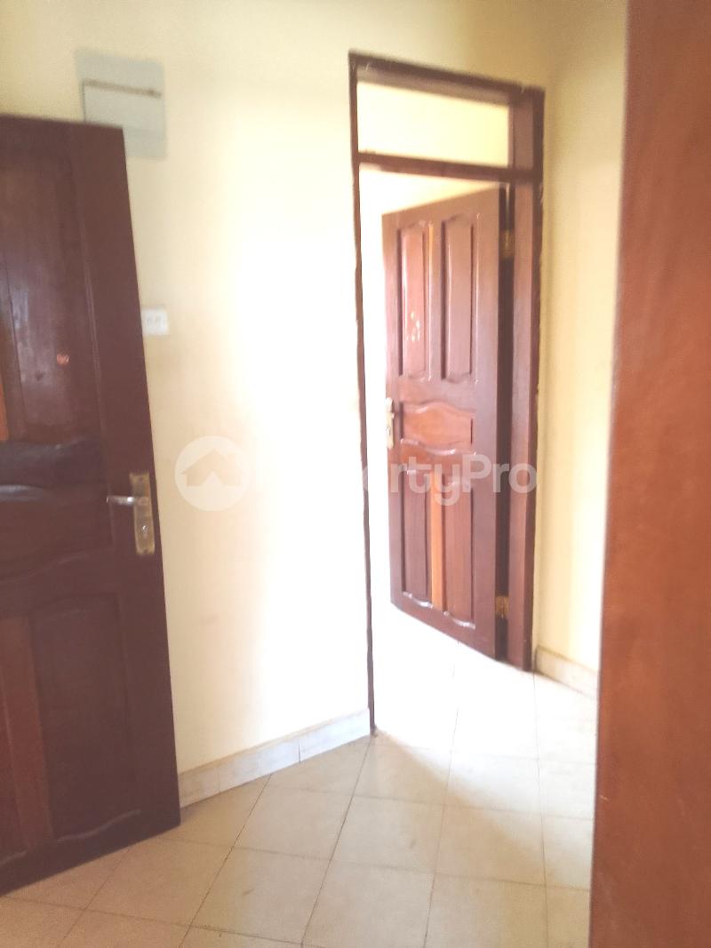 2 bedroom Bungalow Apartment for rent kireka road Wakiso Central - 11