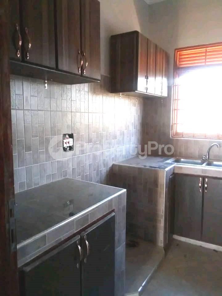 2 bedroom Bungalow Apartment for rent gayaza road Gayaza Wakiso Central - 3