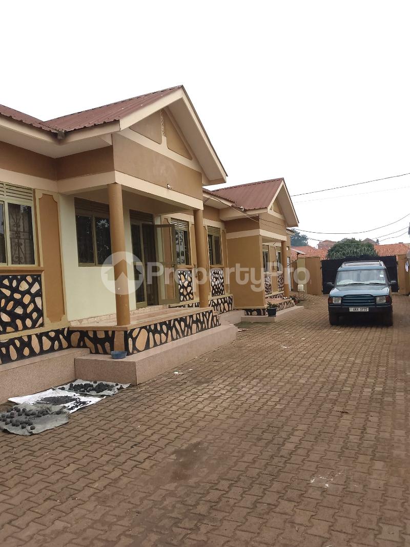 3 bedroom Apartment Block Apartment for rent bweyogerere road Wakiso Central - 2