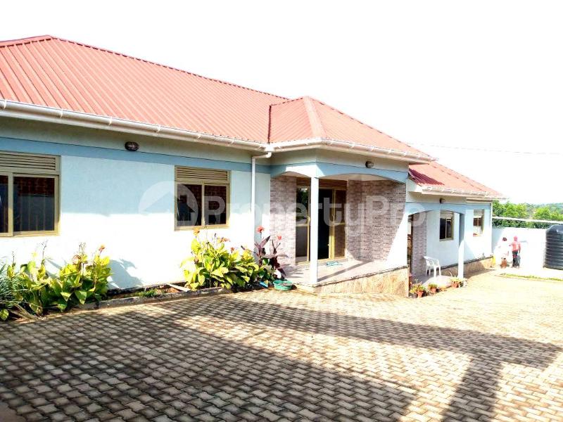 3 bedroom Bungalow Apartment for rent gayaza road Gayaza Wakiso Central - 0