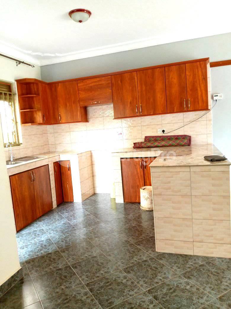 3 bedroom Bungalow Apartment for rent gayaza road Wakiso Central - 5