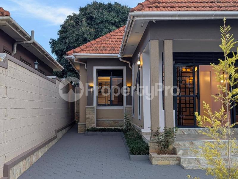 3 bedroom Villa for sale Kajjansi bweya Kampala Central Kampala Central - 4
