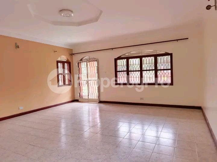 4 bedroom Bungalow Apartment for rent Naalya road  Kampala Central Kampala Central - 5
