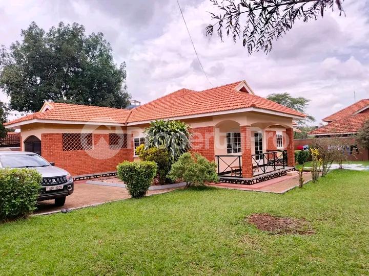 4 bedroom Bungalow Apartment for rent Naalya road  Kampala Central Kampala Central - 6