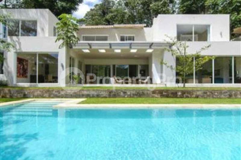 6 bedroom Houses for sale Muthaiga Nairobi