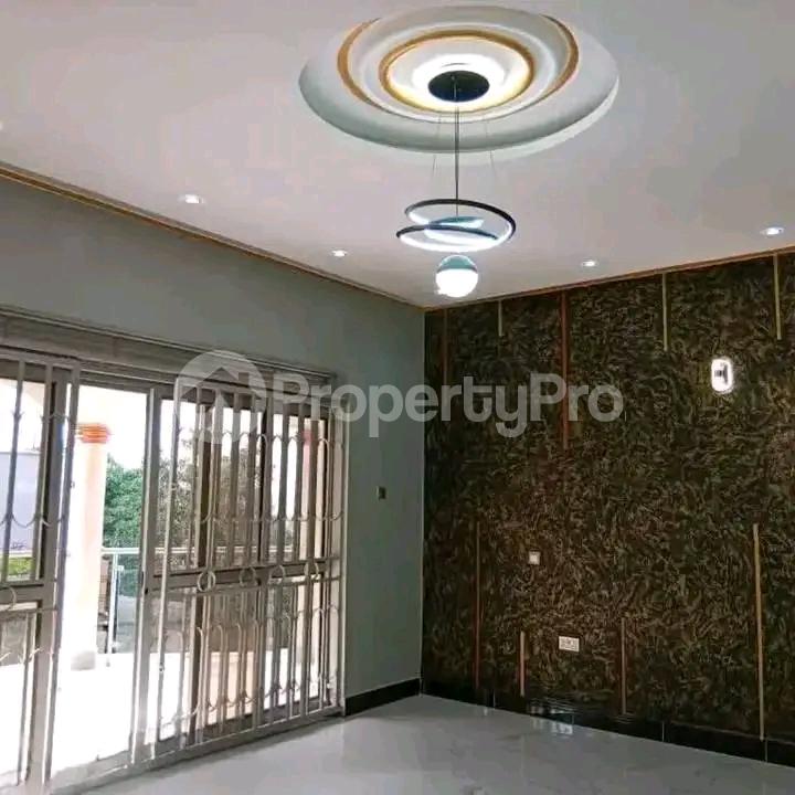 4 bedroom Bungalow Apartment for sale Kitende entebbe road  Kampala Central Kampala Central - 3
