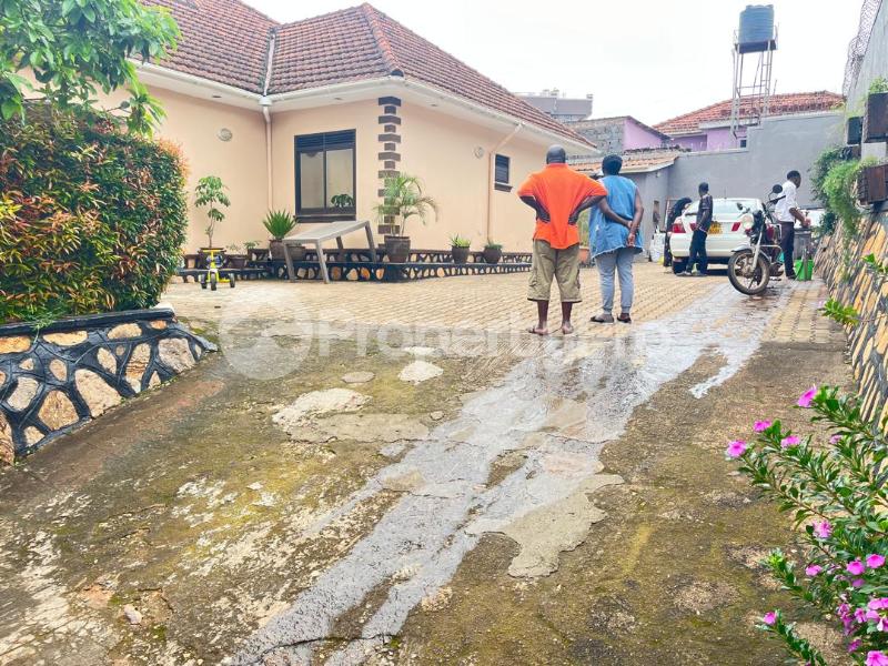 4 bedroom Villa for sale Kisasi kulambiro Kampala Central Kampala Central - 7