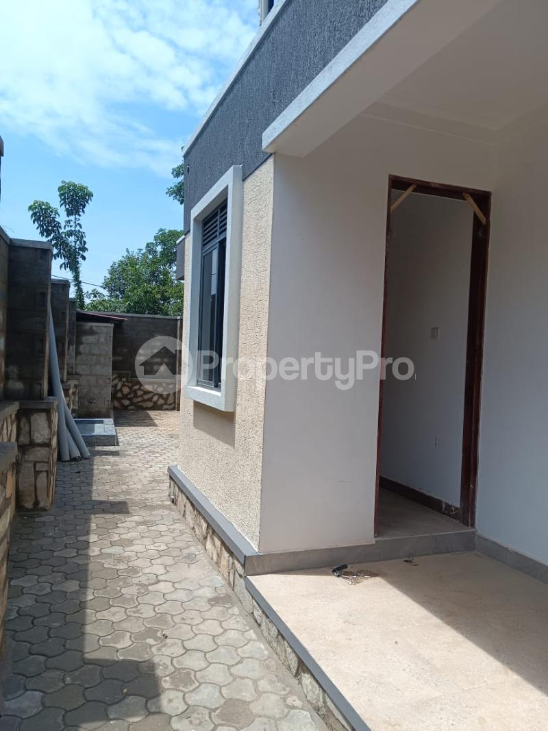 3 bedroom Bungalow Apartment for sale Namugongo sonde  Kampala Central Kampala Central - 6